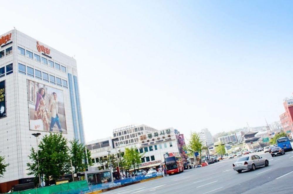 24 Guesthouse Jongno Tower Сеул Экстерьер фото