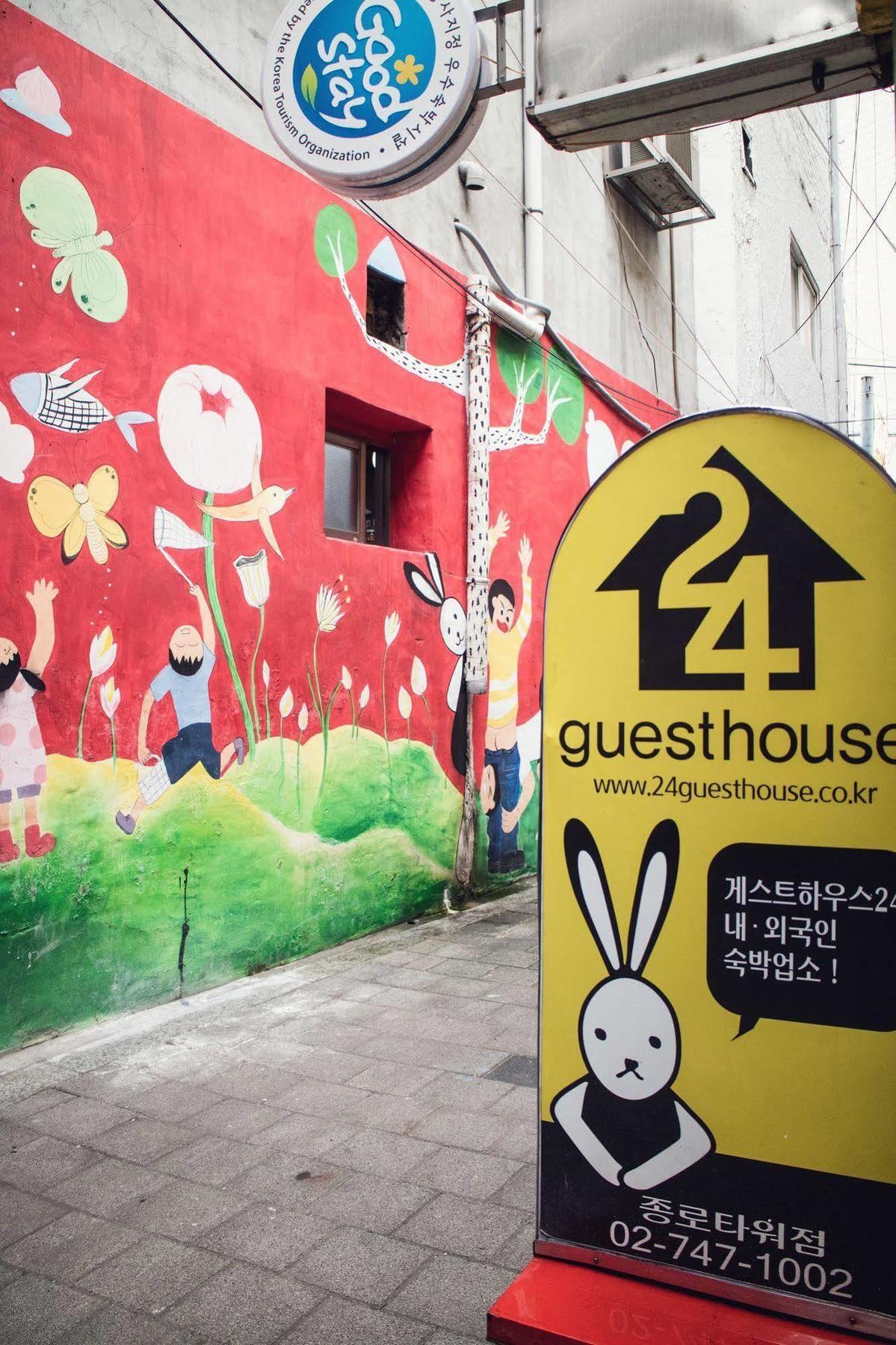 24 Guesthouse Jongno Tower Сеул Экстерьер фото