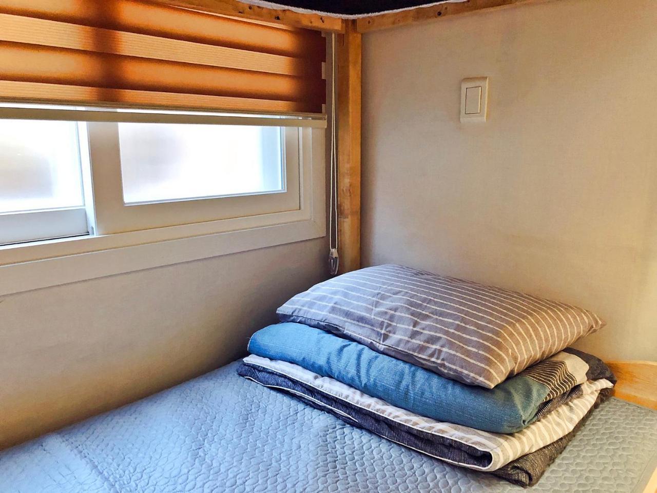 24 Guesthouse Jongno Tower Сеул Экстерьер фото