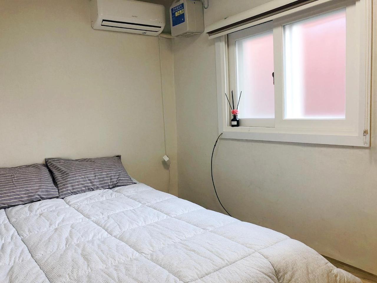24 Guesthouse Jongno Tower Сеул Экстерьер фото